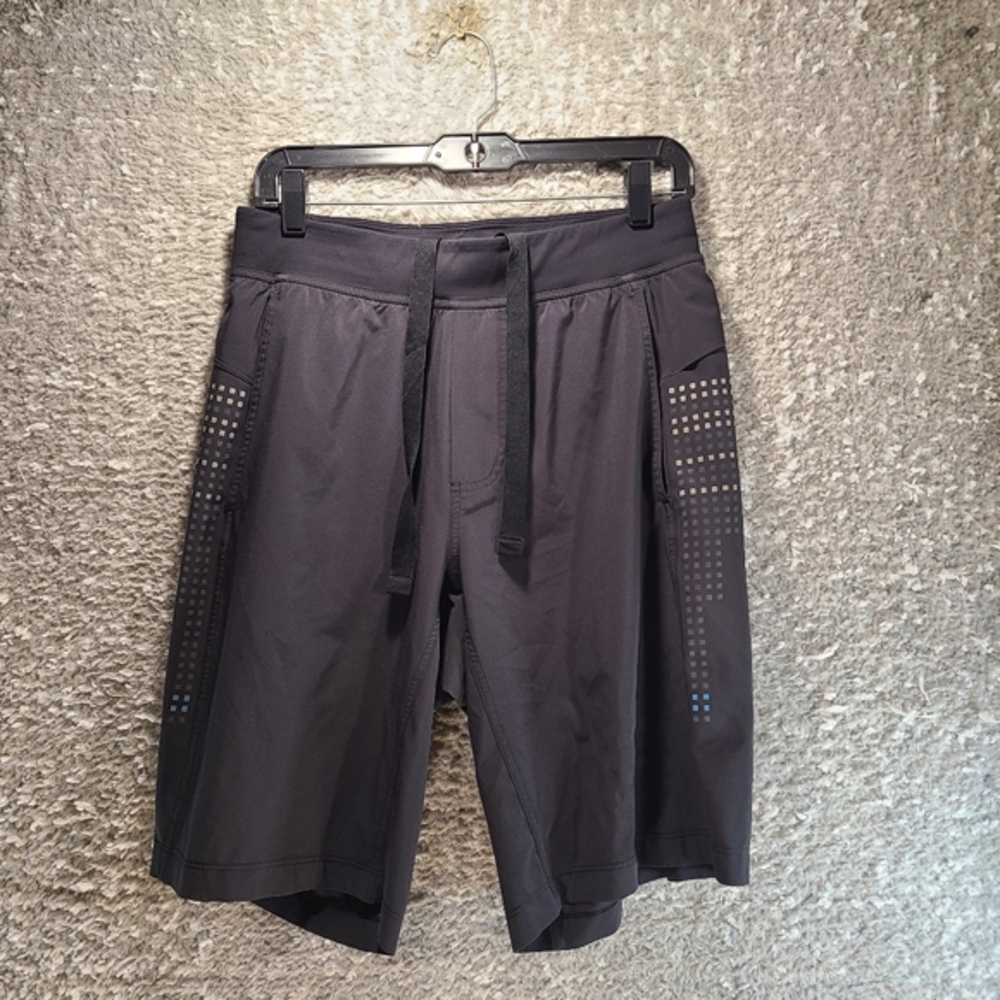 Lululemon T.H.E. Linerless Swift Training Shorts Medium Pockets 10.5" Inseam